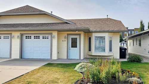 621 6 Avenue Sw, Sundre, AB, T0M1X0 | Card Image