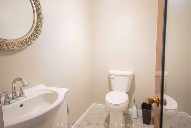 16358 Highway 60, House other with 4 bedrooms, 2 bathrooms and 8 parking in Killaloe ON | Image 21