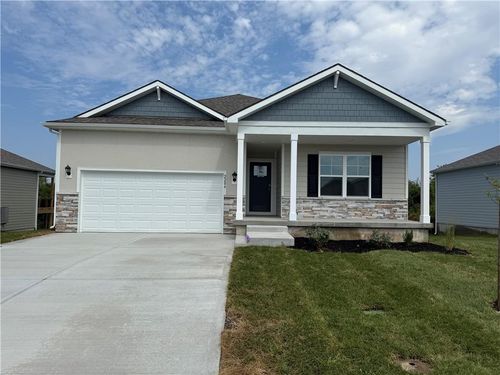 2204 Creek View Ln, Raymore, MO, 64083-7130 | Card Image