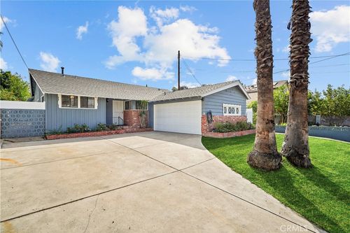 7570 Bluebell Ave, North Hollywood, CA, 91605-2019 | Card Image