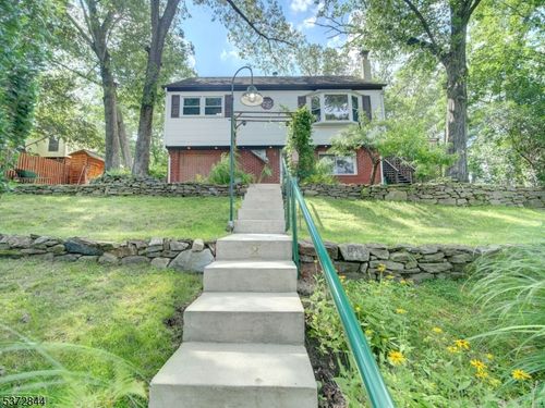 2 Roger Ave, Haskell, NJ, 07420-1523 | Card Image