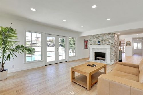17771 Orange Tree Ln, Tustin, CA, 92780-2121 | Card Image