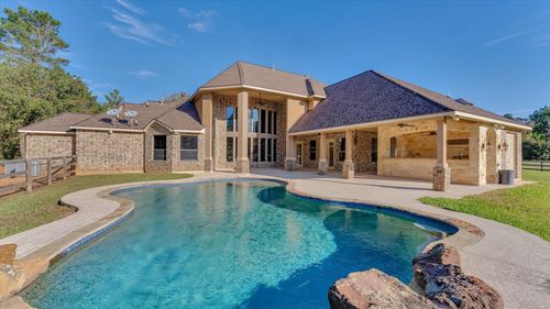 8071 Stacy Diane Dr, Montgomery, TX, 77316-9525 | Card Image