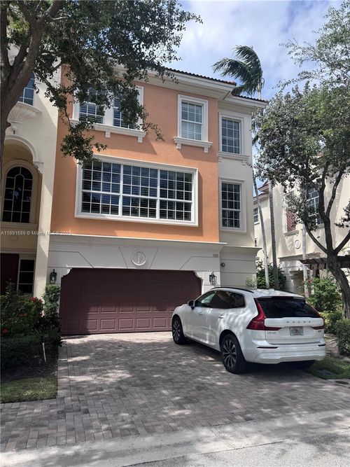 5565 Ne Trieste Way, Boca Raton, FL, 33487-5206 | Card Image