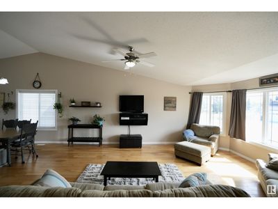 5710 52 Ave, House other with 4 bedrooms, 3 bathrooms and null parking in Saint Paul AB | Image 3