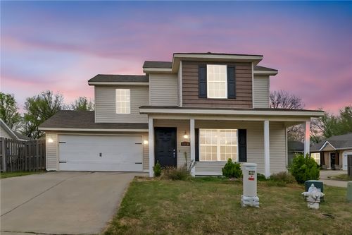 4440 W Pecan St, Fayetteville, AR, 72704-7909 | Card Image