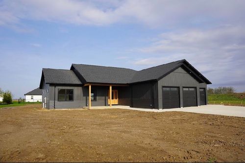 1225 Shinn Dr, Celina, OH, 45822-9629 | Card Image