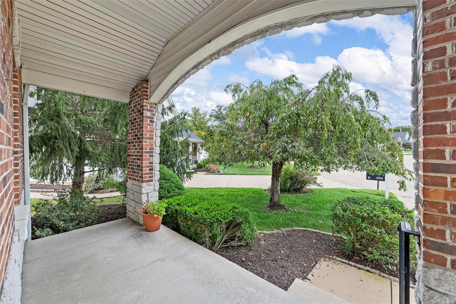 Von Talge Trails Ct, Saint Louis, MO 63128