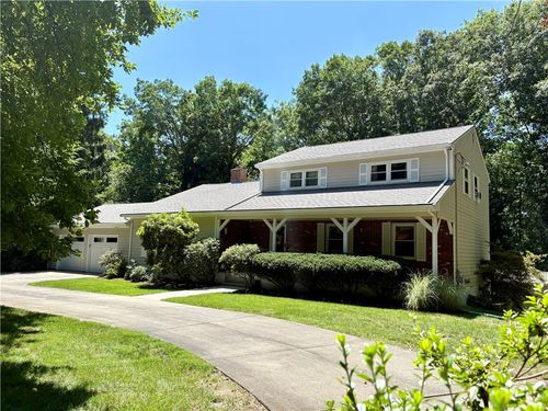 33 Mary Ann Dr, Exeter, RI, 02822-3613 | Card Image