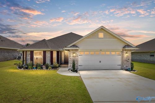 102 Samuel Rice Ct, New Market, AL, 35761-7302 | Card Image