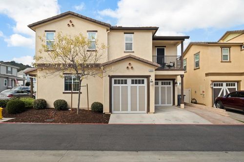 13650 Gray Hawk Way, Valley Center, CA, 92082-6952 | Card Image