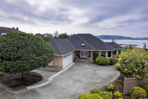 1471 Rose Ann Dr, Nanaimo, BC, V9T4L3 | Card Image