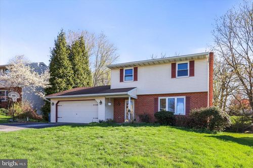 3051 Todd Ln, Lancaster, PA, 17601-1390 | Card Image