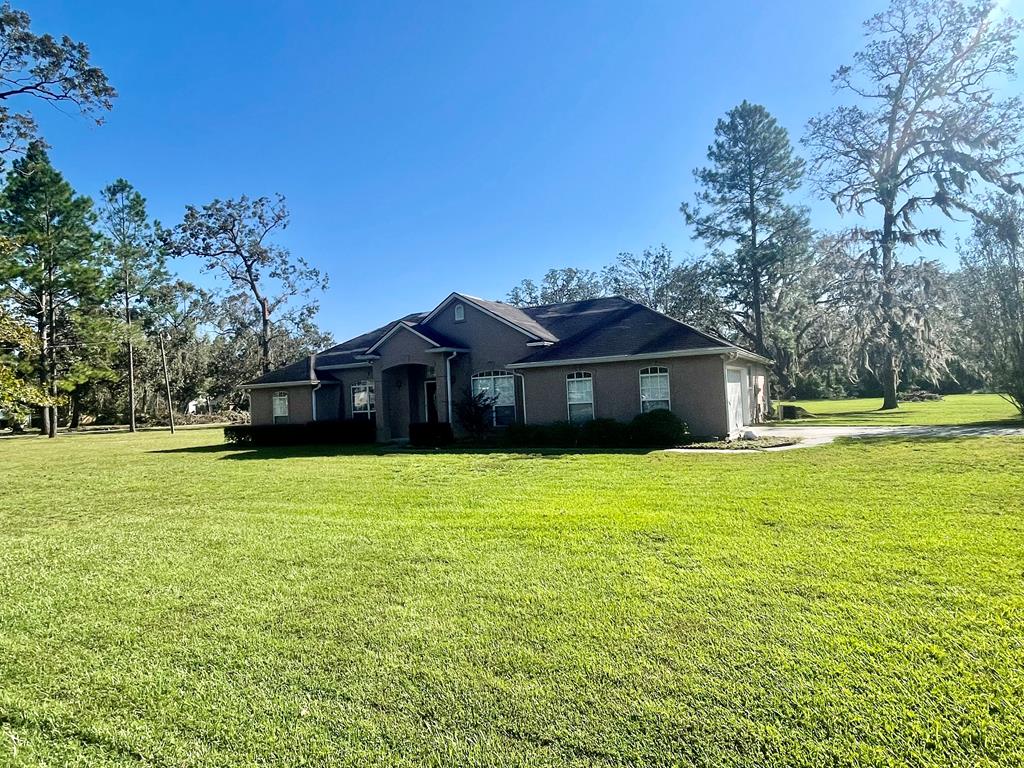 Matthew Dr, Valdosta, GA 31601