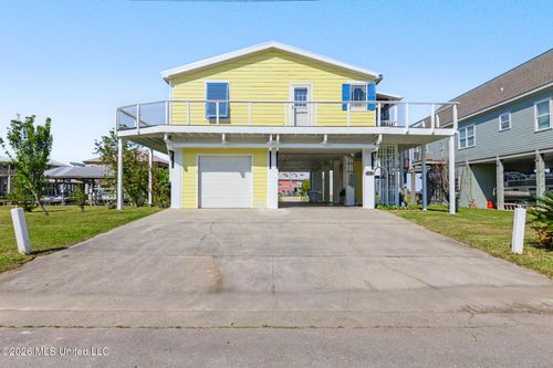 104 Wolfe St, Bay Saint Louis, MS, 39520-8994 | Card Image