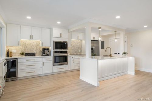 19-263 River Ave, Patchogue, NY, 11772-3386 | Card Image