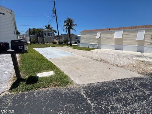 20 Helen Ln, FORT MYERS BEACH, FL, 33931-2940 | Card Image