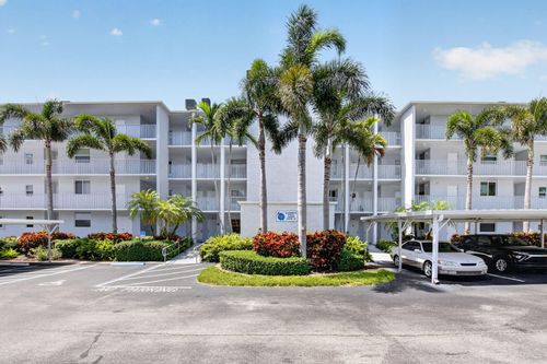 4030-689 Ne 6th Ct, Boynton Beach, FL, 33435-3936 | Card Image