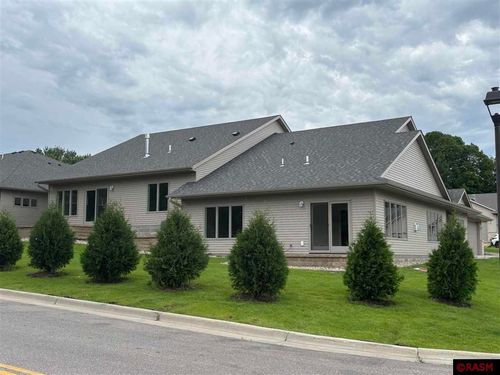 213 Parkway Pl, Mankato, MN, 56001-5906 | Card Image