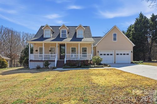 7335 Broad Wing Ln, Sherrills Ford, NC, 28673-9792 | Card Image