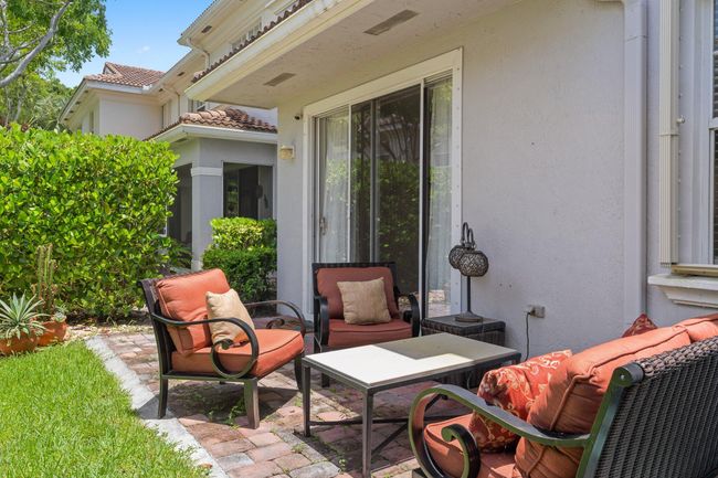 4415 Regal Ct, Townhouse with 4 bedrooms, 4 bathrooms and null parking in Delray Beach FL | Image 4
