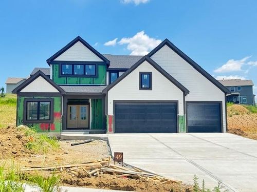 9785 S Ambrosia Ln, Parkville, MO, 64152-4918 | Card Image