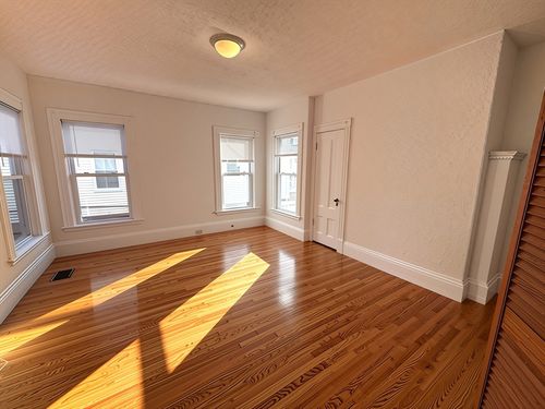 apt-1-17 Upham St, Malden, MA, 02148-7166 | Card Image