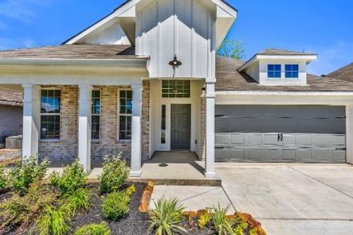 305 Rockbridge Dr, Huntsville, TX, 77340-2389 | Card Image