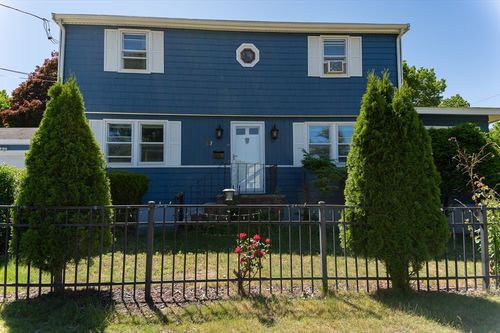 37 Maple Ave, Woburn, MA, 01801-2652 | Card Image