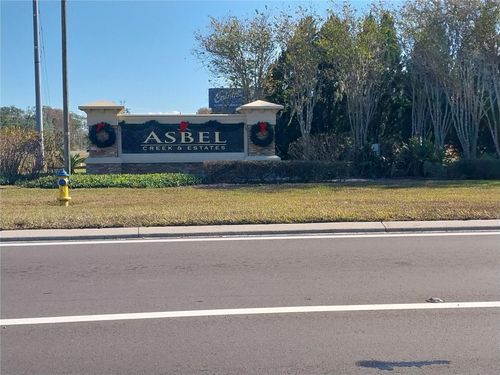 10116 Perthshire Cir, LAND O LAKES, FL, 34638-6003 | Card Image