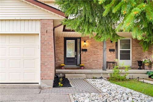 a-647 Pinerow Cres, Waterloo, ON, N2T2K5 | Card Image