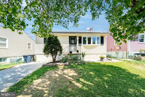 1511 Warren Ave, LANDOVER, MD, 20785-3921 | Card Image