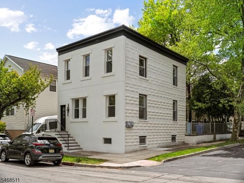 9 Morse Ave, Rutherford, NJ, 07070-1228 | Card Image