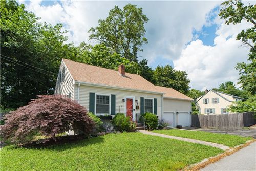 9 Crossland Rd, West Warwick, RI, 02893-1203 | Card Image
