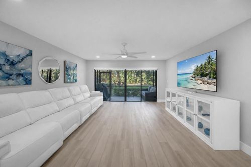 105d-300 N Highway A1a, Jupiter, FL, 33477-4551 | Card Image