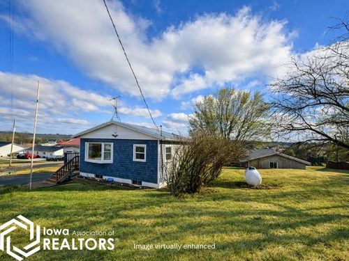 6043 N Lakeshore Dr, Brooklyn, IA, 52211-9479 | Card Image