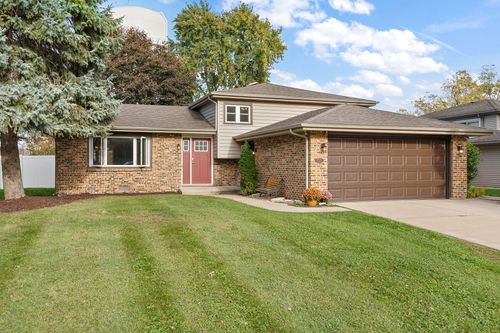 2325 Hickory Dr, Dyer, IN, 46311 | Card Image