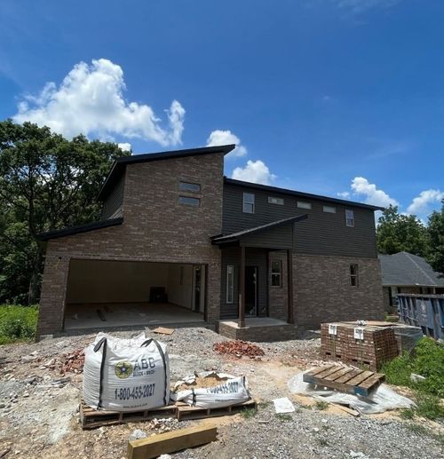 5 Hebrides Ln, Bella Vista, AR, 72715-5552 | Card Image