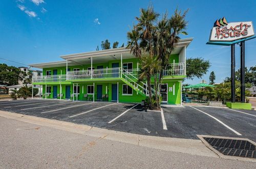 12100 Gulf Blvd, TREASURE ISLAND, FL, 33706-5126 | Card Image