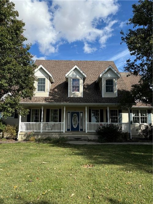 11692 N 100th St, Altamont, IL, 62411-2054 | Card Image