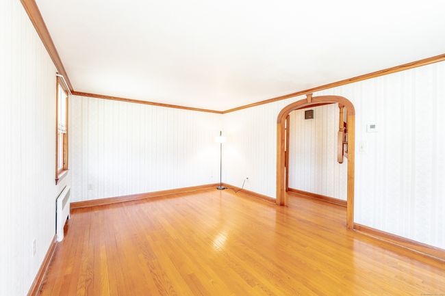 46 Suffield St, House other with 3 bedrooms, 2 bathrooms and 4 parking in Windsor Locks CT | Image 8