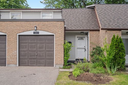 6-2440 Bromsgrove Rd, Mississauga, ON, L5J4J7 | Card Image