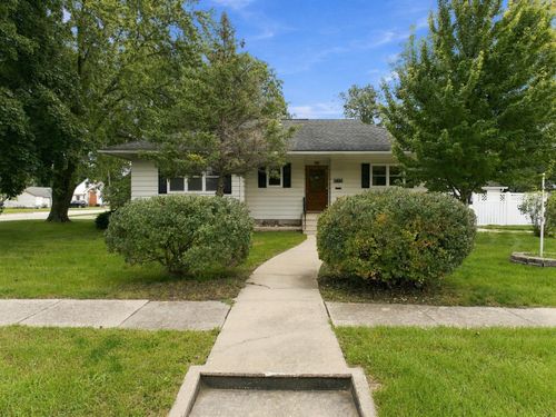 102 S Walnut Street, Sumner, IA, 50674 | Card Image
