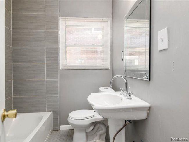 14219 Kilbourne St, House other with 3 bedrooms, 1 bathrooms and null parking in Detroit MI | Image 16