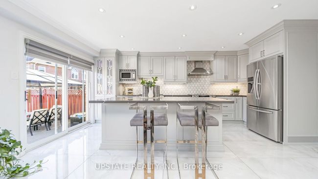 6 Mannel Cres, House other with 6 bedrooms, 4 bathrooms and 4 parking in Brampton ON | Image 16