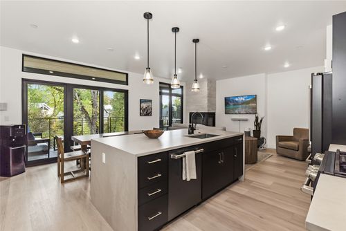 c26-740 Blue River Pkwy, SILVERTHORNE, CO, 80498-5339 | Card Image