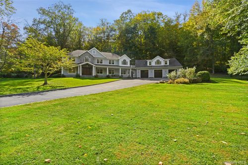62 Pines Bridge Rd, Mount Kisco, NY, 10549-4112 | Card Image