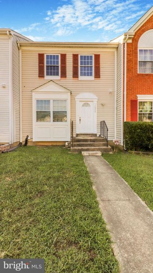 17948 Milroy Dr, DUMFRIES, VA, 22026-2633 | Card Image