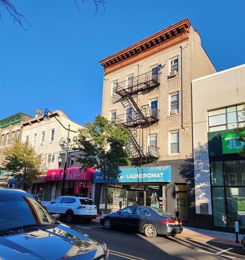 apt-5-804 Summit Ave, Union City, NJ, 07087-5513 | Card Image