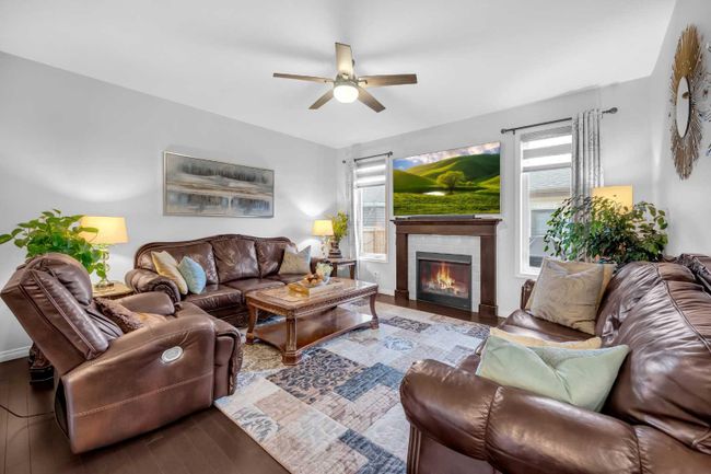 36 Cityside Green Ne, Home with 3 bedrooms, 2 bathrooms and 2 parking in Calgary AB | Image 4